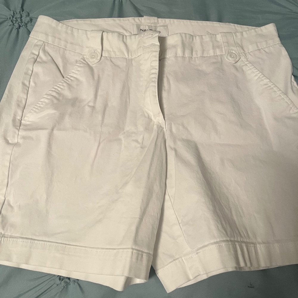 Nautica women’s shorts, size 8